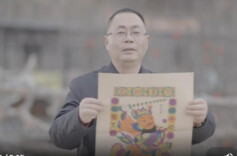 国家级非物质文化遗产滩头木版年画代表性传承人钟建桐向网友拜年