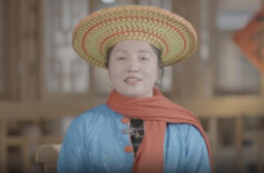 隆回花瑶郑小红向网友拜年，并邀请大家到花瑶做客