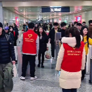 邵阳高铁南站春运归途暖！定格动人的团圆瞬间