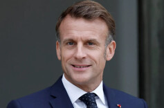 大年初一，马克龙中文发帖