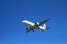 大年初一机票价格腰斩