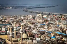 尼日利亚东北部军事基地遇袭 已致8死23伤