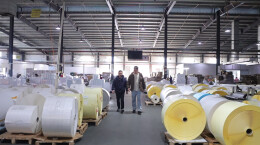 江华：抢先机 赶订单 大年初二复工忙