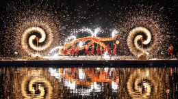 欢天喜地过大年