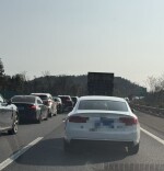 至21日12时，湖南多条高速公路车流量大