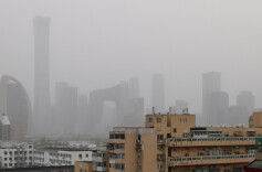 暴雪大风沙尘大范围降雨上线，湖南北部等地有扬沙或浮尘天气