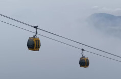 穿越云端！全球最长高山索道春节迎客赏云海美景