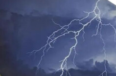 长沙发布雷电预警！