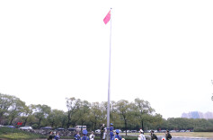 今晨，株洲市党政军机关举行升国旗仪式