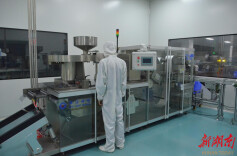 人勤春来早 冲刺开门红——荷塘区重点工业企业新春开工见闻