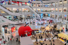 Consumption Booms During Spring Festival Holiday