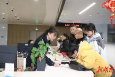 开工第一天，益阳市政务服务中心“满格电”归位