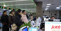 辰溪县：政务服务窗口全面“开窗”，贴心服务助力发展