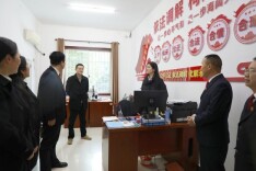 岳阳市华容县人民法院：新春慰问送祝福 提振精神再出发