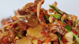 大厨请就位 | 拿手菜+1！跟着湘菜大师刘石强学做卤味合炒，好吃到转圈圈