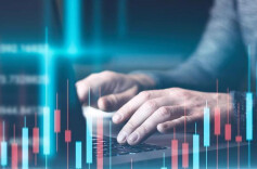 纳指直线跳水超400点，英伟达大跌5%，美股半导体重挫，百度跌近7%，黄金白银下跌