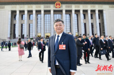 委员风采 | 全国政协委员石磊： 让城市在更新中更有温度