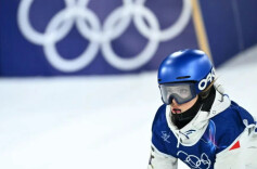 全网好奇，谷爱凌嘴里咬的东西是啥？