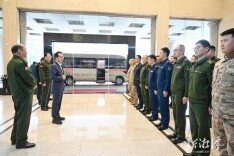 胡贺波新春走访慰问驻潭部队官兵