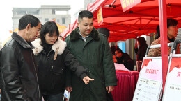 “送岗上门”助就业