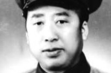 滕代远:“掌权不能谋私”