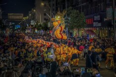 文旅新评丨千年龙灯舞出新气象——从慈利板板龙灯看非遗焕新的时代启示