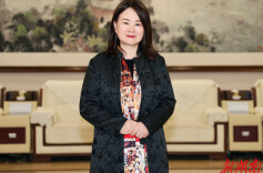 委员风采 | 全国政协委员柳玲玲： 把脚踩在泥土里，把心贴在民情上