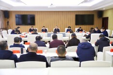 严华主持召开邵阳市城市管理委员会第一次全体会议暨城市管理进社区工作推进会