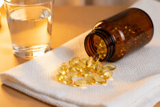 鱼油别乱补！揭秘“养生神器”背后的真相，吃对才有效！