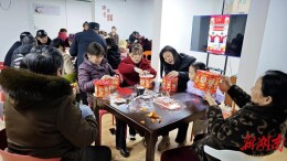 巧手闹元宵 善孝度佳节 金联社区开展长者元宵主题活动