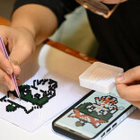 春节假期销量暴涨超90倍 年轻人为何爱上拼豆？