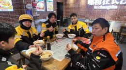 新春走基层｜米粉街的“第二张饭票”，暖胃更暖“新”