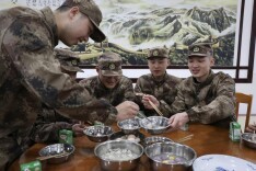 当元宵节遇见“迷彩绿”——双清区预定新兵军营欢度别样佳节