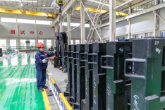 Enterprises Strive for Good Start in First Quarter