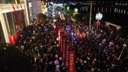 警灯映元宵 坚守护平安—— 隆回公安全力护航元宵佳节