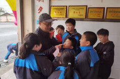 喜乐元宵趣猜谜 花灯满校暖人心——荷塘区明照小学元宵节猜灯谜活动圆满举行