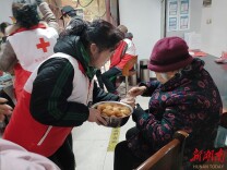 暖心！珠晖区凤凰村社区元宵节活动将健康服务送到家门口