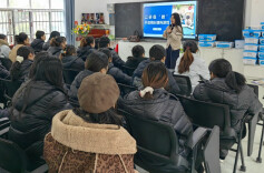 张家界市武陵源区索溪中心幼儿园：以研促教启新程 建构游戏润童心