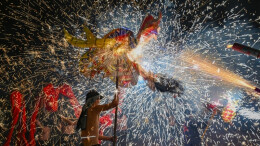 图集|河溪钢火烧龙“狂野”闹元宵