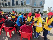 中方县芙蓉学校：学雷锋月启动 志愿行动暖人心