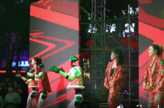 科技撞民俗！机器人跳《大花轿》，双清元宵嗨成海！