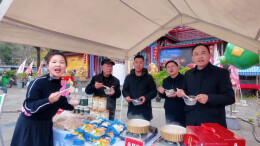 澧县鱼糕走进常德河街