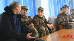 鹤城区人武部组织双合格应征青年开展养老院慰问活动