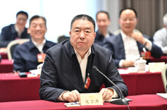 毛万春等住湘全国政协委员参加小组会议