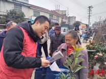 武冈市司法局：法治“赶集”将普法宣传带到群众身边