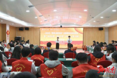 娄底市“青春 医路有你”志愿服务活动收官