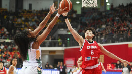 女篮长沙站热身赛：中国队72比66胜巴西队