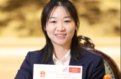 随“新”开麦｜“爱你老己！”今天，我们的镜头聚焦全国两会上的“她”