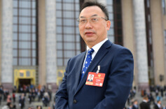 两会之声丨全国政协委员何清湖：加大对多孩家庭支持力度 促进人口长期均衡发展