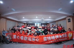 时隔一年，93岁奶奶一眼认出志愿者